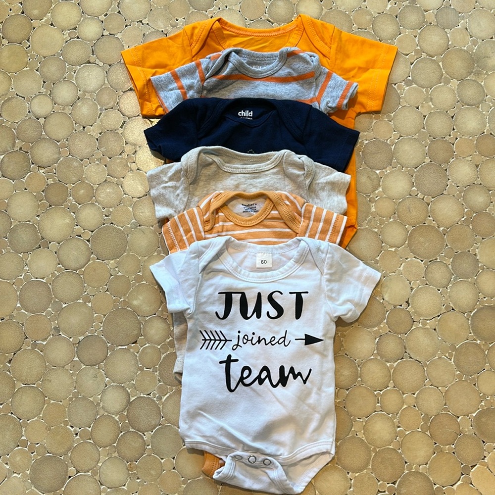 New⭐️6 Boys Onesies⭐️0-3m